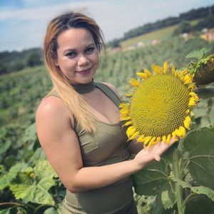 Meet your Posher, Estrella